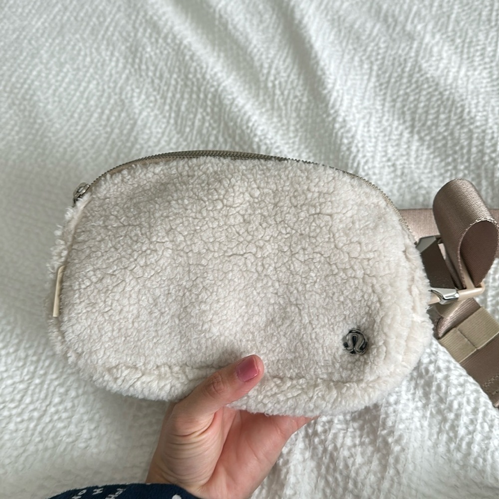 Lululemon Every Where Belt Bag Fleece